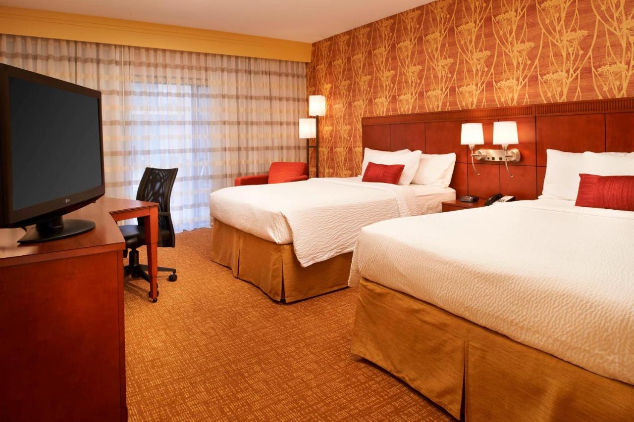 | Courtyard by Marriott Toledo Airport Holland