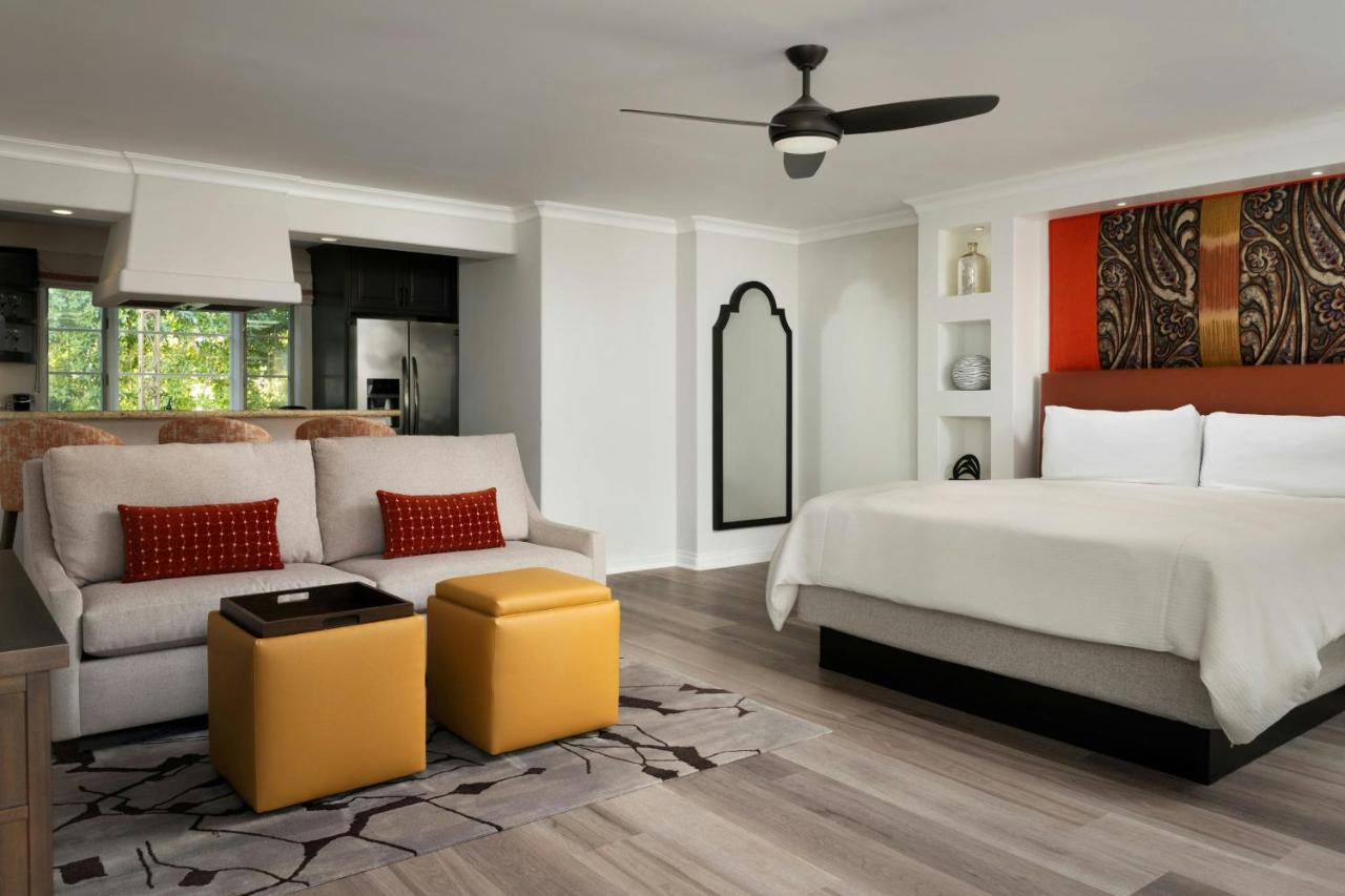  | Triada Palm Springs, Autograph Collection by Marriott