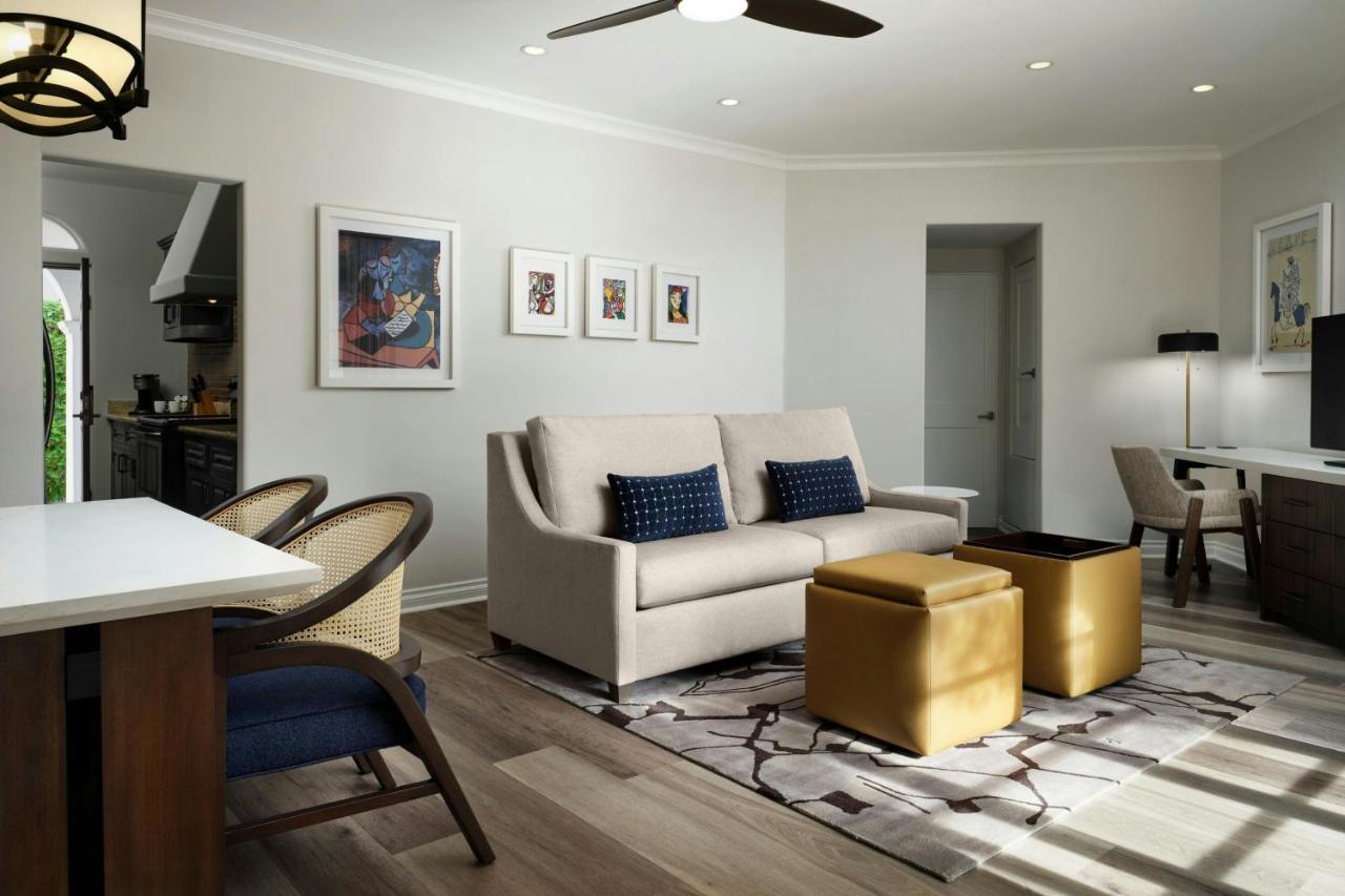 One-Bedroom Queen Suite (No Resort Fees) at Triada Palm Springs, Autograph Collection by Marriott