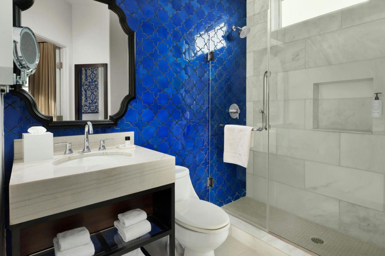 Guest room, 1 Double at Triada Palm Springs, Autograph Collection by Marriott