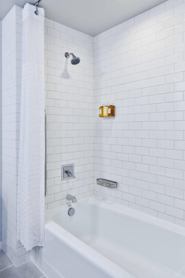Double Room with Two Double Beds at Hotel Republic San Diego, Autograph Collection
