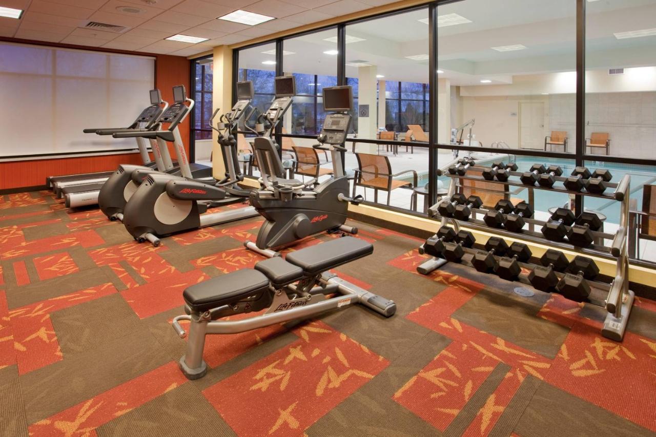 | Courtyard by Marriott Pittsburgh North/Cranberry Woods