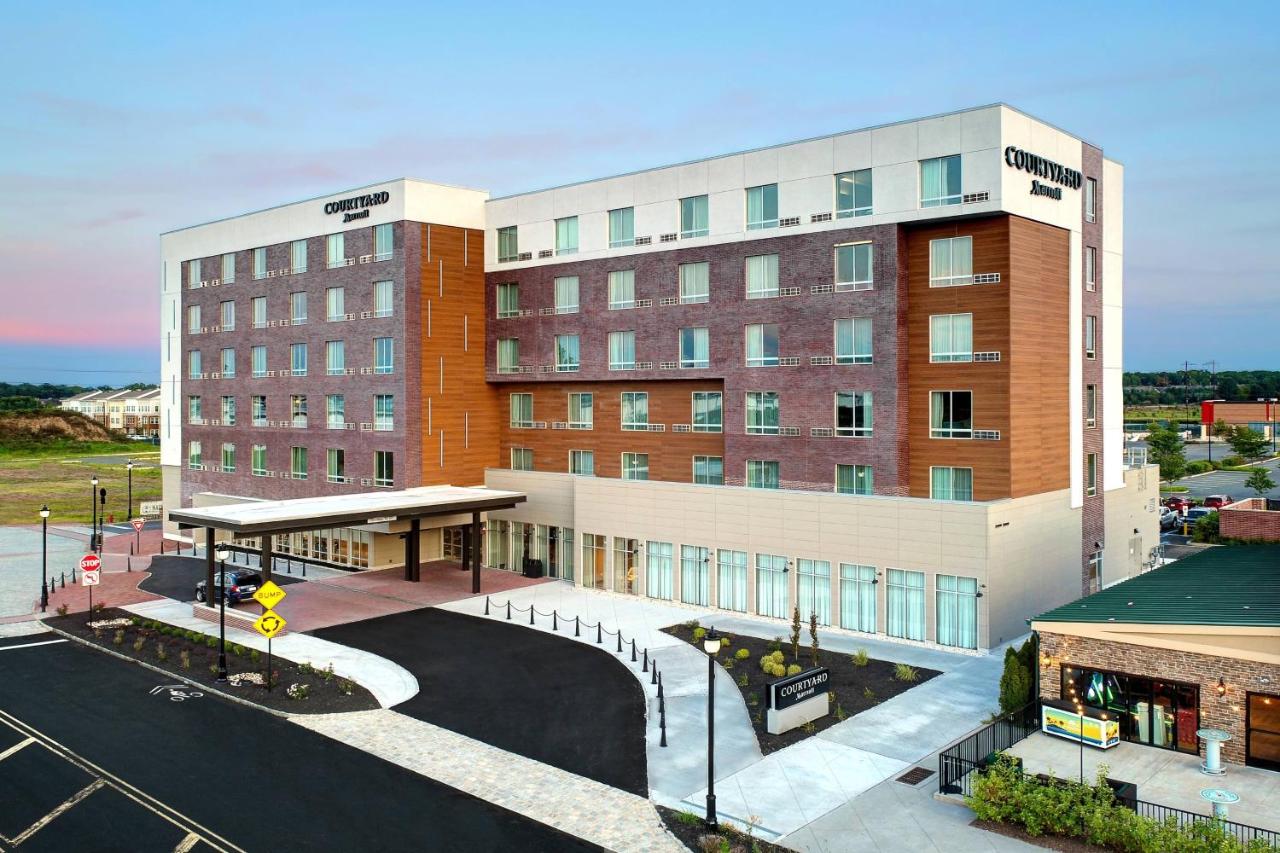 | Courtyard North Brunswick