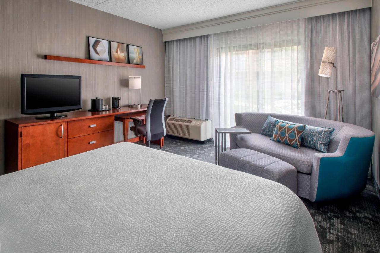  | Courtyard Newark Liberty International Airport
