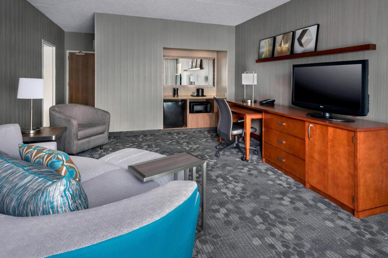  | Courtyard Newark Liberty International Airport