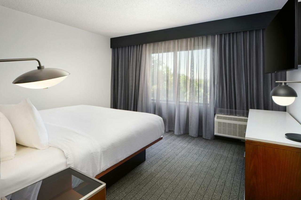| Courtyard Boulder Longmont