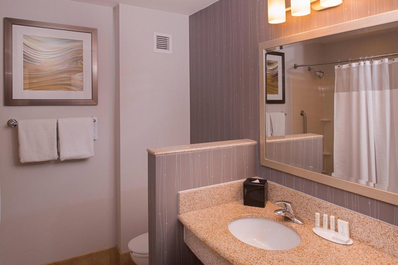 | Courtyard Thousand Oaks Ventura County