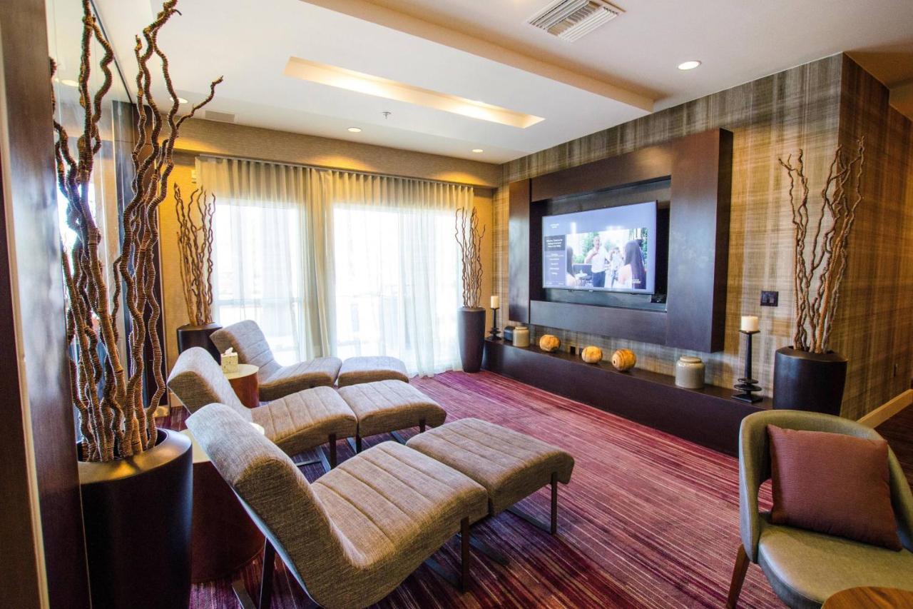 | Courtyard Ventura Simi Valley