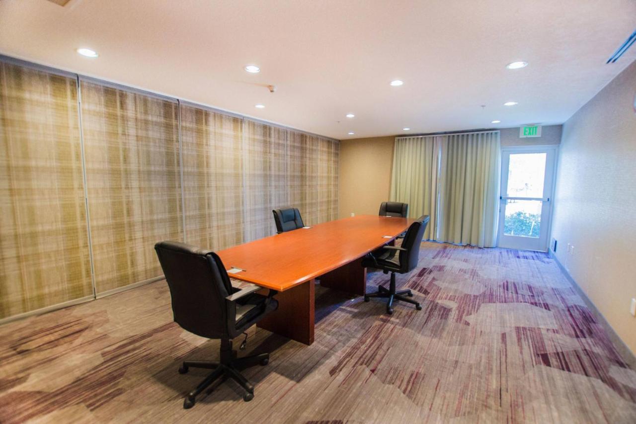 | Courtyard Ventura Simi Valley