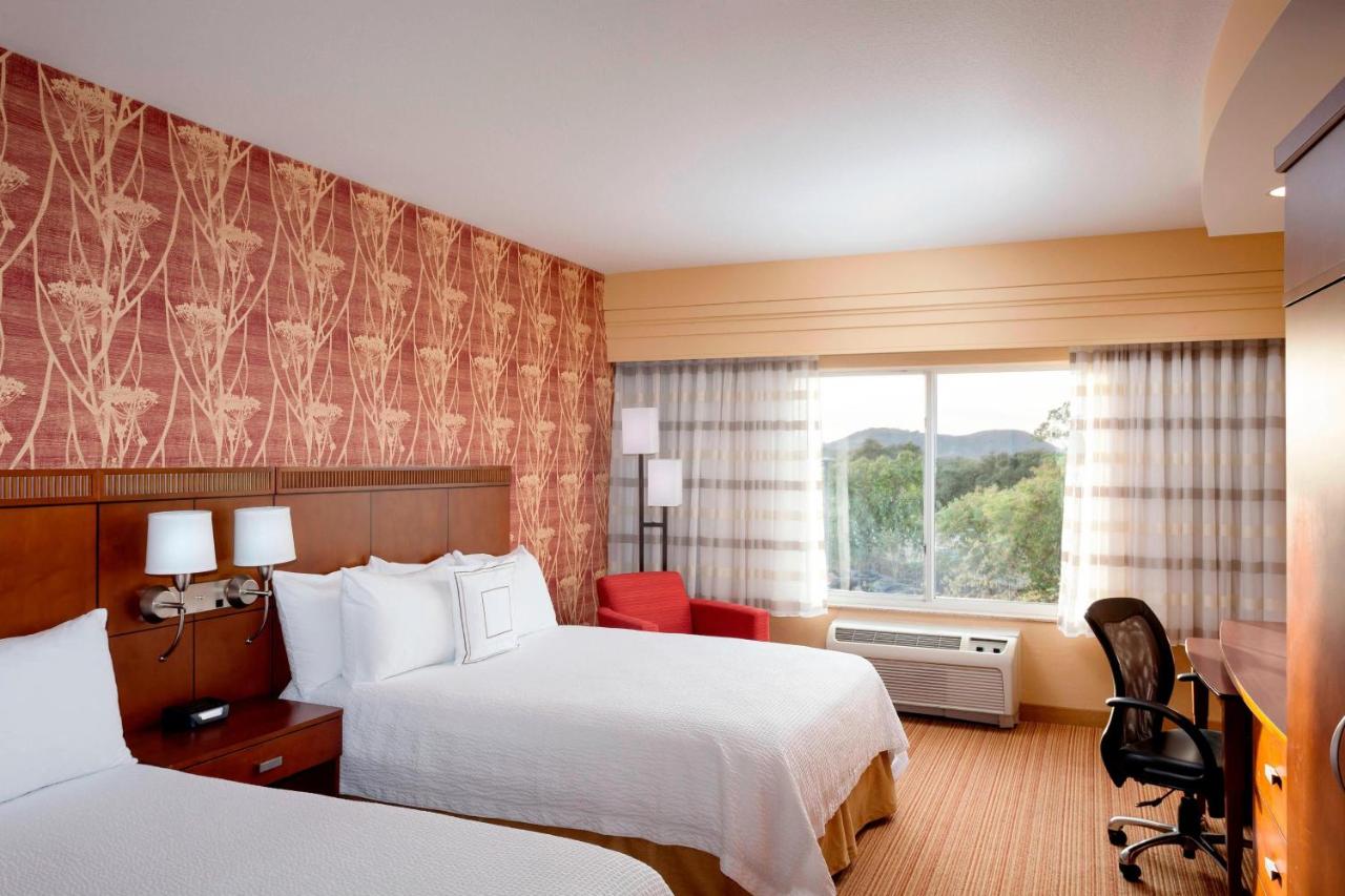 | Courtyard Ventura Simi Valley