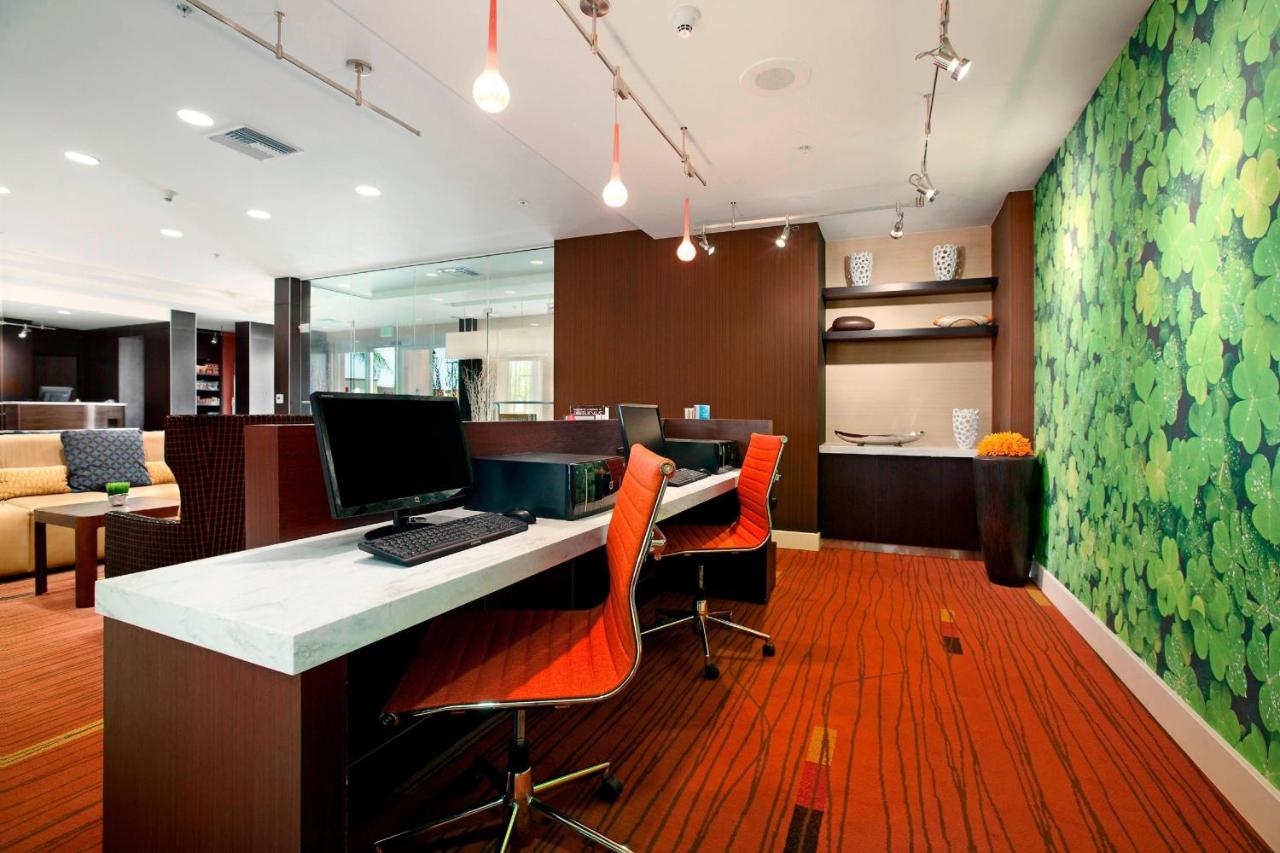| Courtyard Ventura Simi Valley