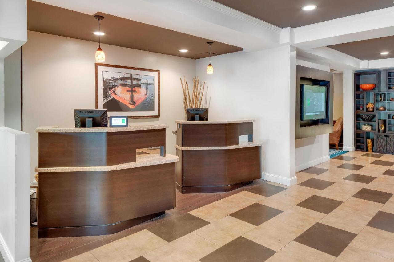 | Courtyard by Marriott Portsmouth