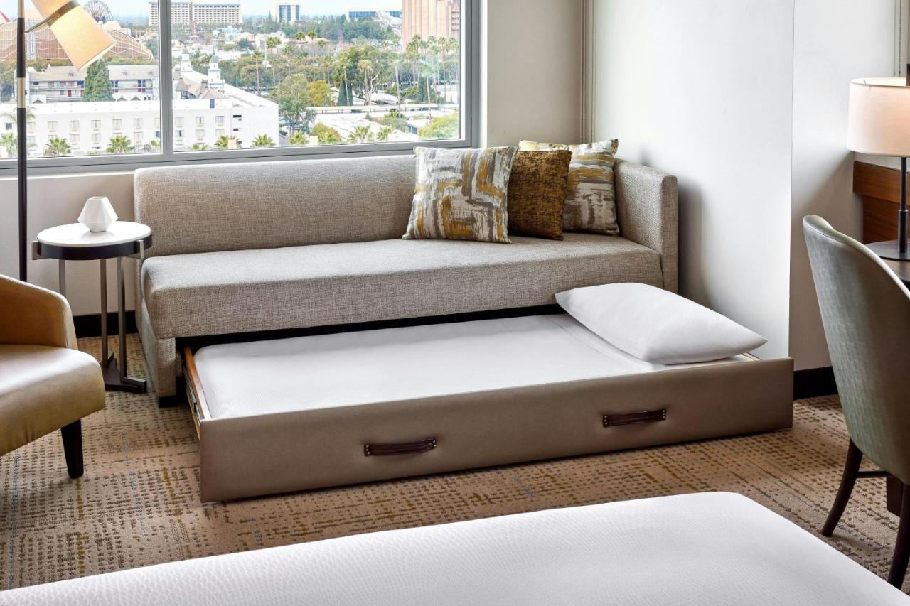 Guest room, 1 King, Trundle bed, Pool view at JW Marriott Anaheim Resort