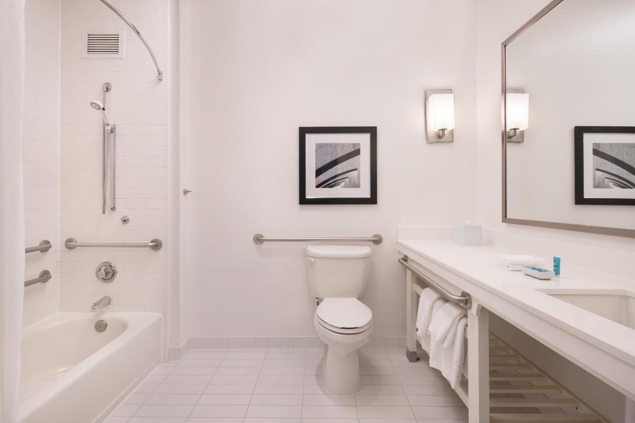 Savvy, Guest room, 1 King at Aloft by Marriott San Jose Cupertino