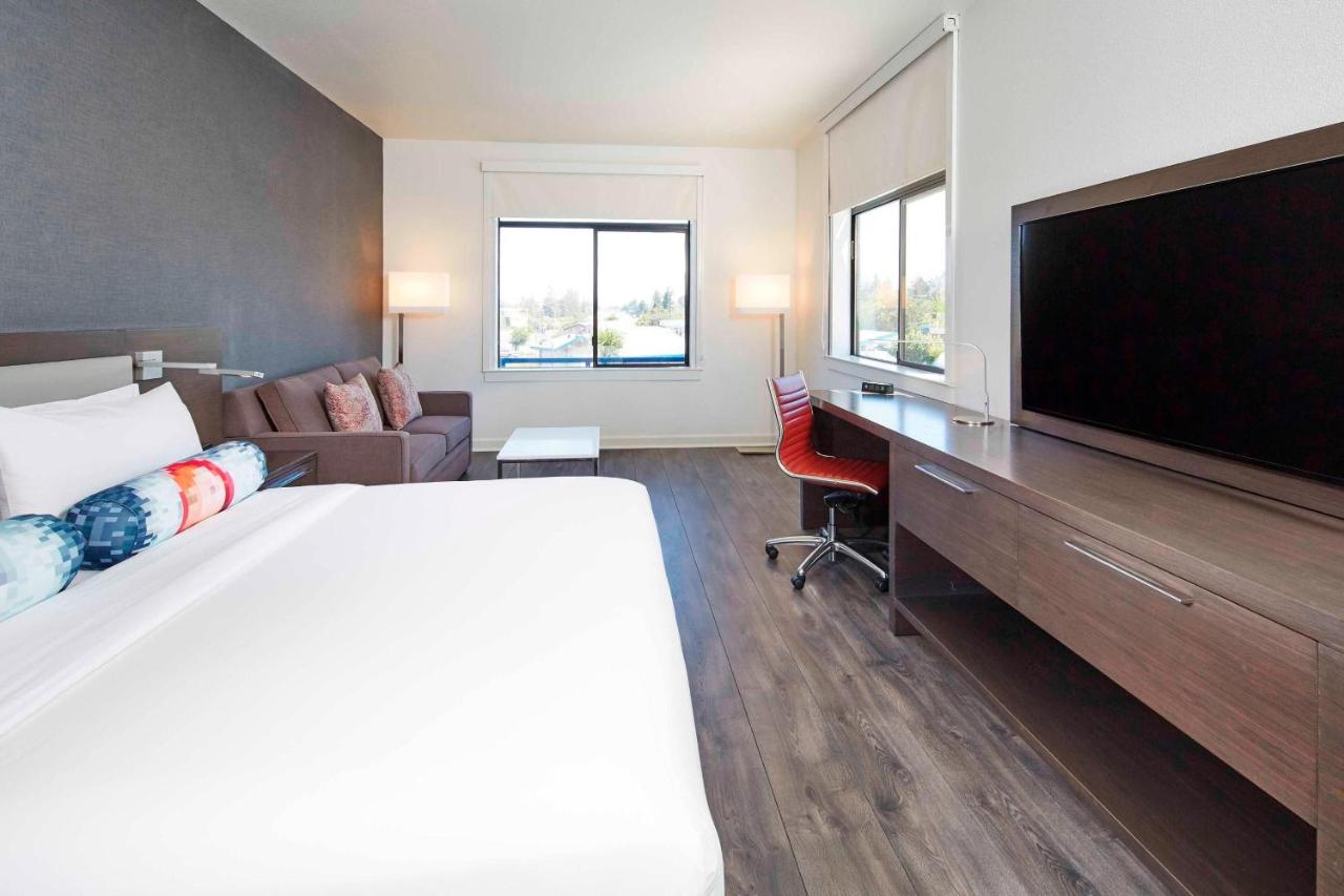 Savvy, Guest room, 1 King at Aloft by Marriott San Jose Cupertino
