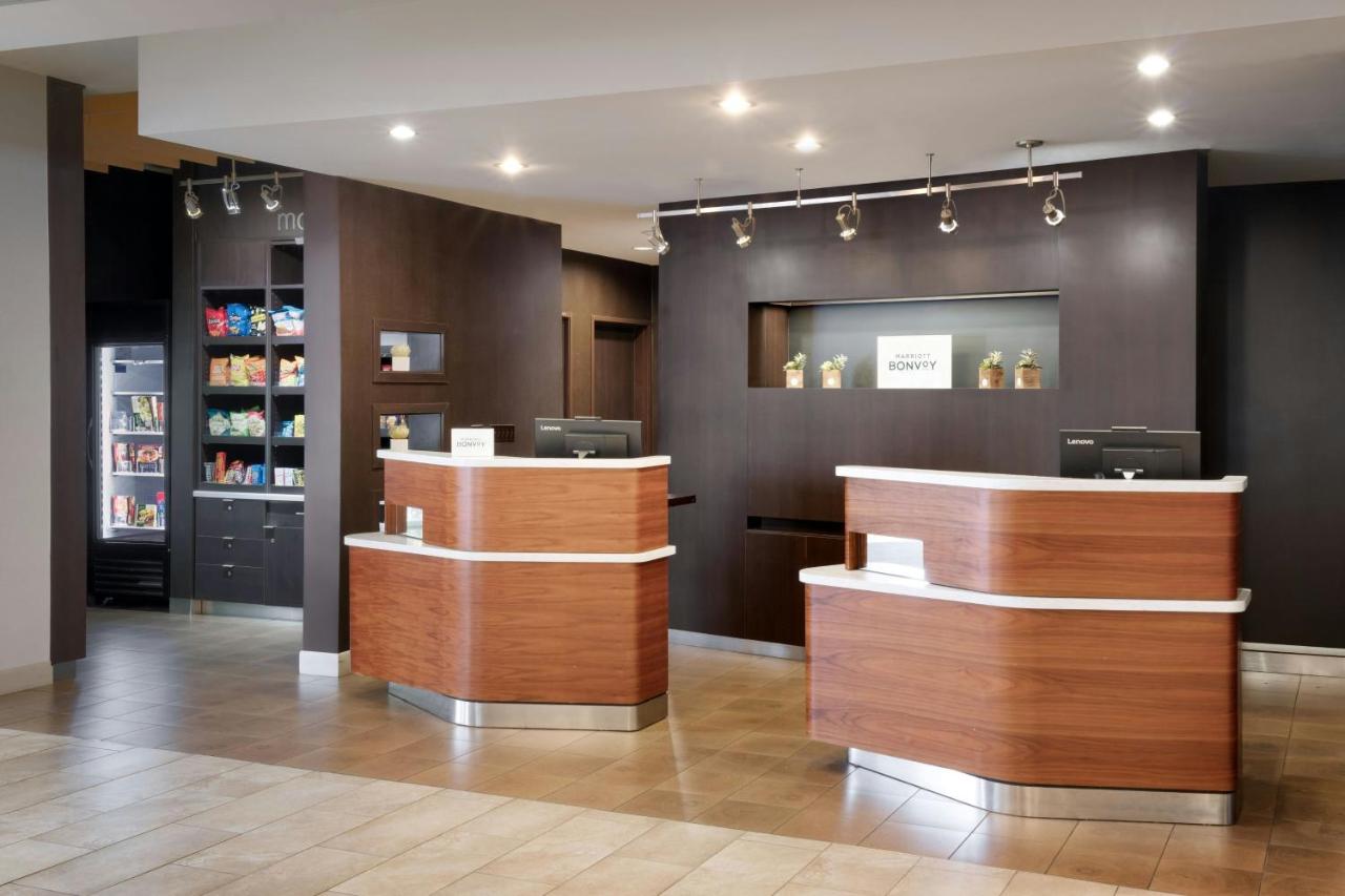 | Courtyard by Marriott Houston NASA Clear Lake