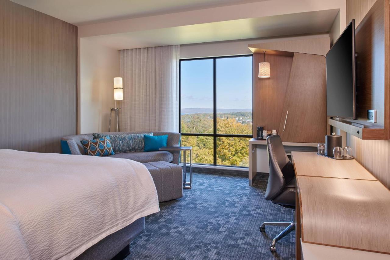 Guest Room, 1 King at Courtyard by Marriott Petoskey at Victories Square