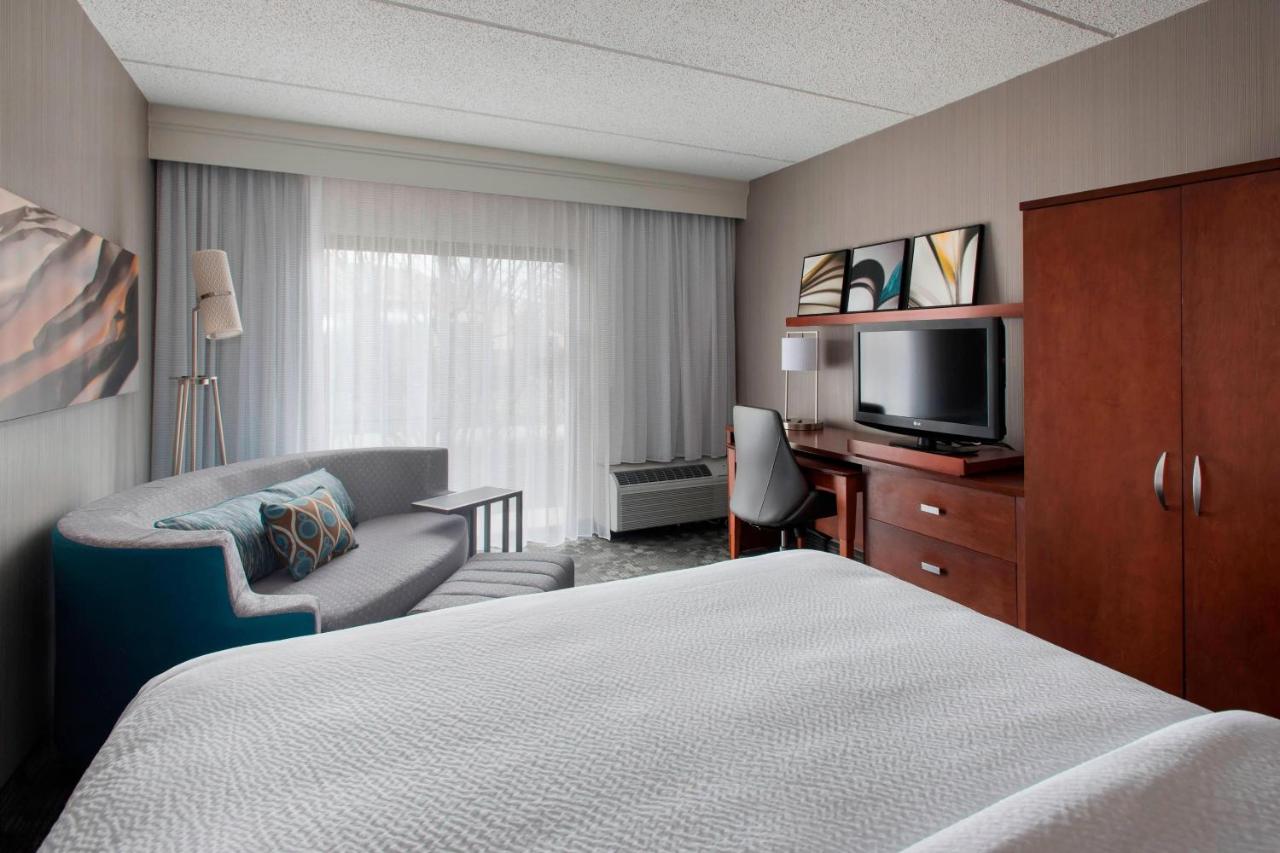 | Courtyard by Marriott Fishkill