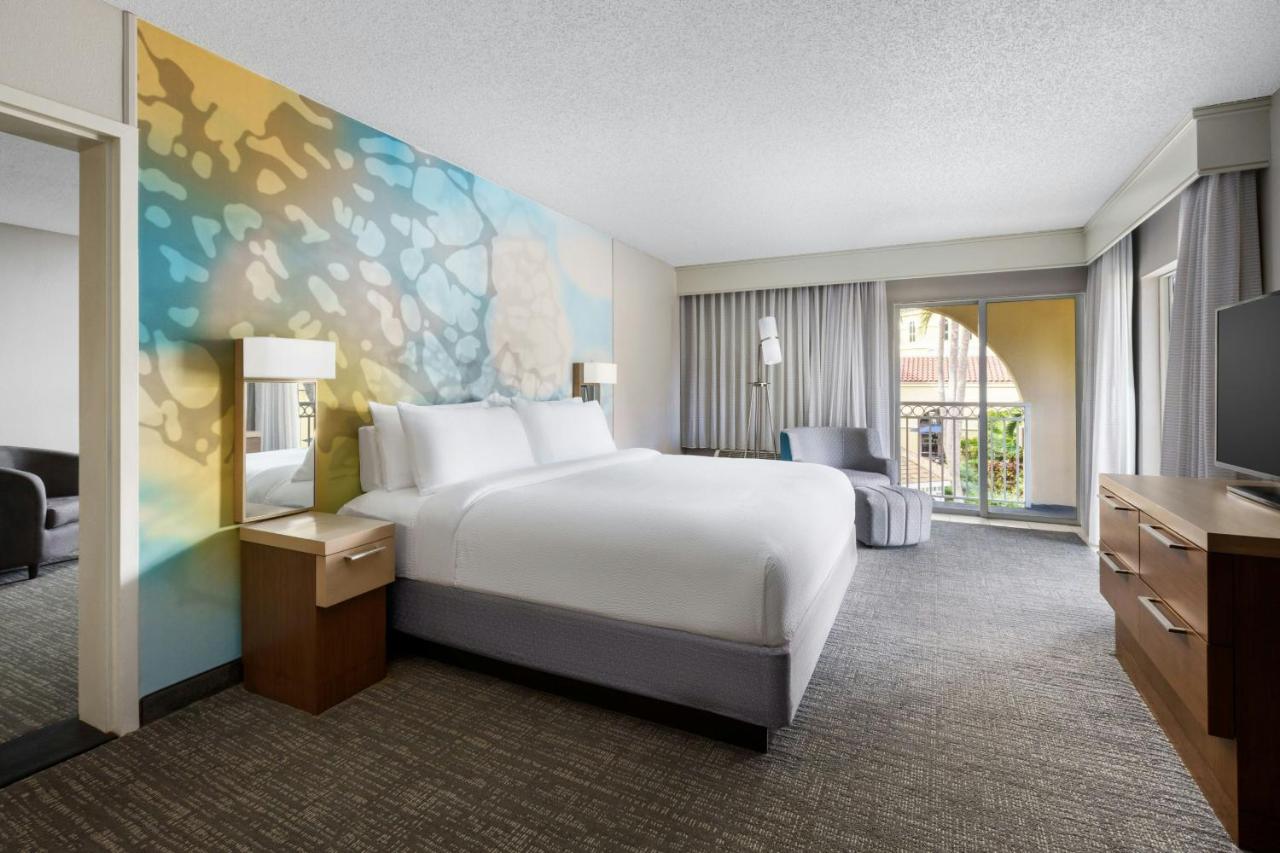 1 Bedroom Suite, 1 King at Courtyard by Marriott Fort Lauderdale North/Cypress Creek