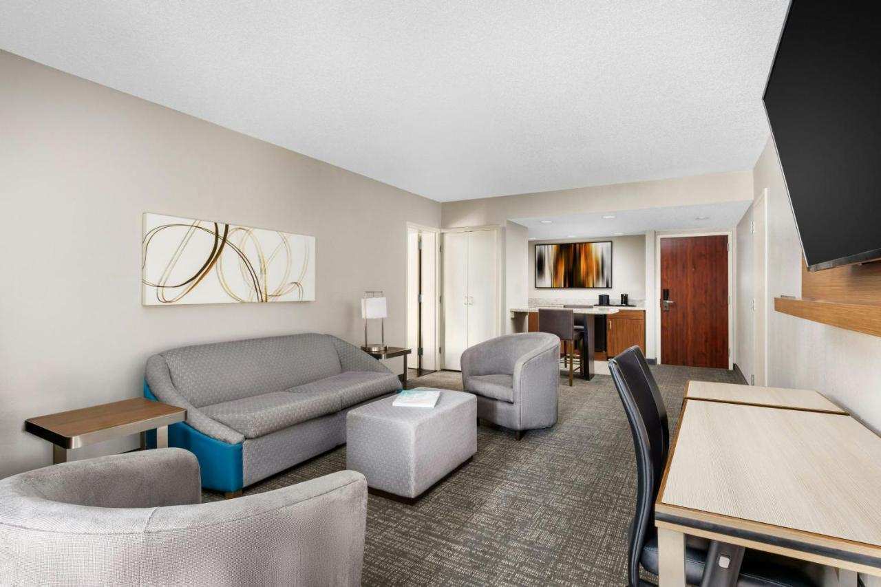 1 Bedroom Suite, 1 King at Courtyard by Marriott Fort Lauderdale North/Cypress Creek
