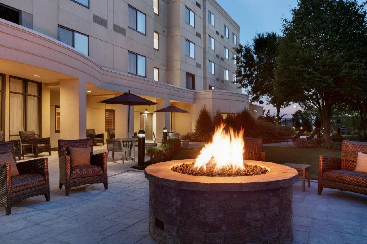  | Courtyard Lancaster
