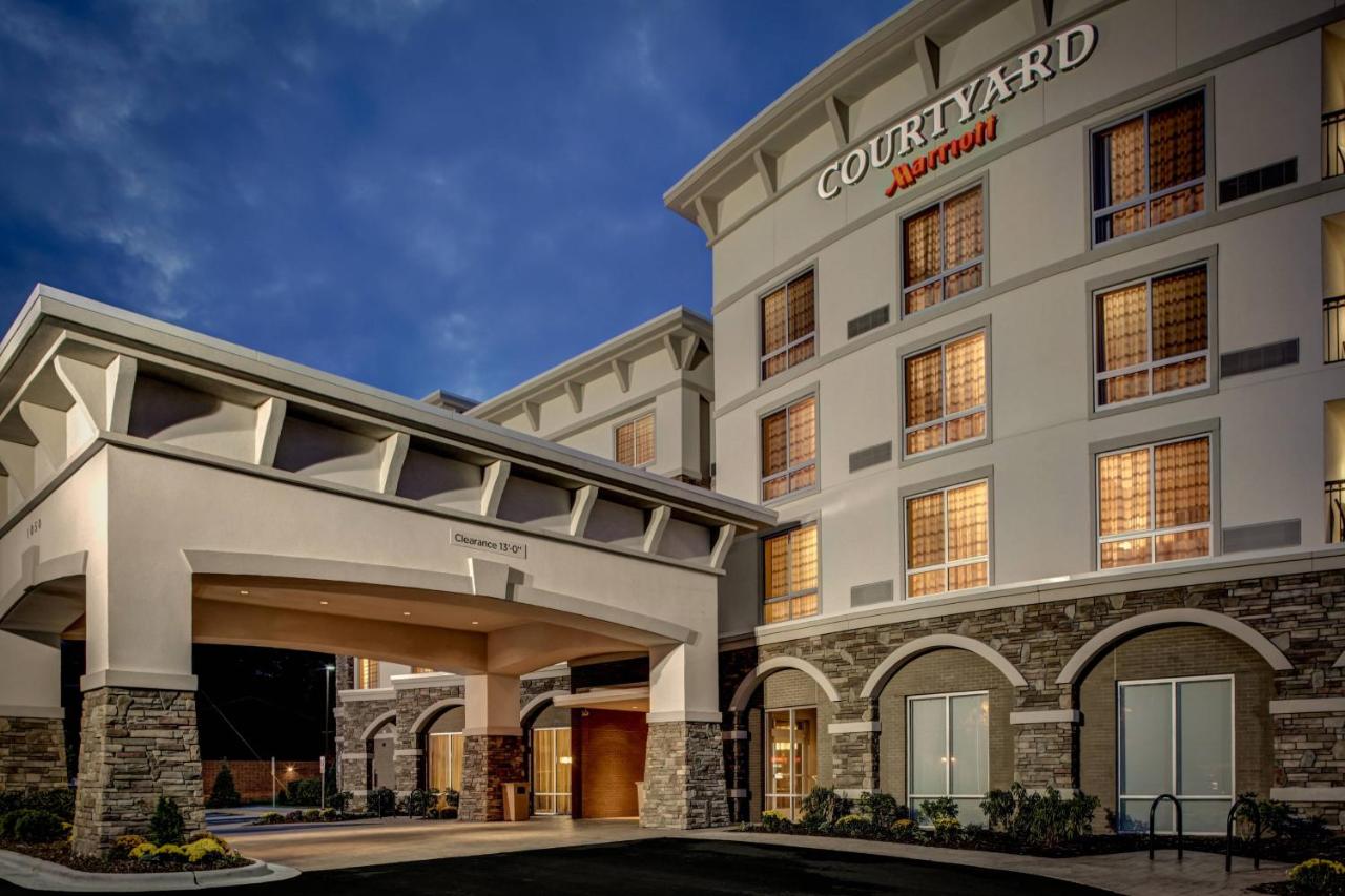 | Courtyard by Marriott Boone