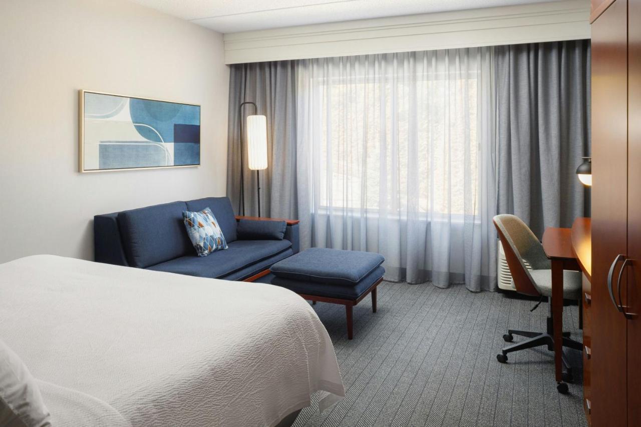 | Courtyard by Marriott Boone