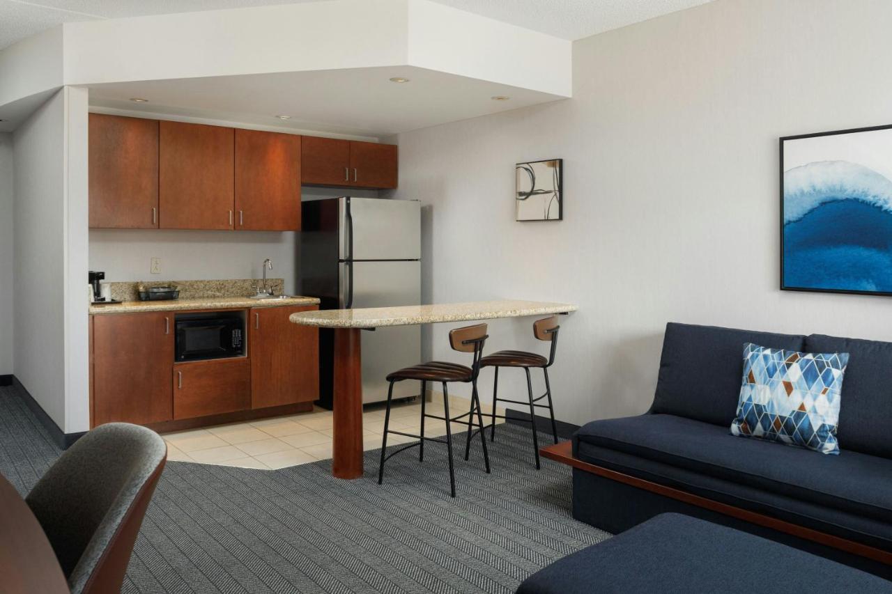 | Courtyard by Marriott Boone