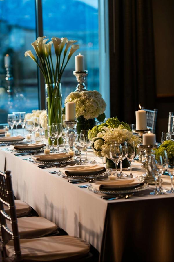 | Renaissance Boulder FlatIron Hotel