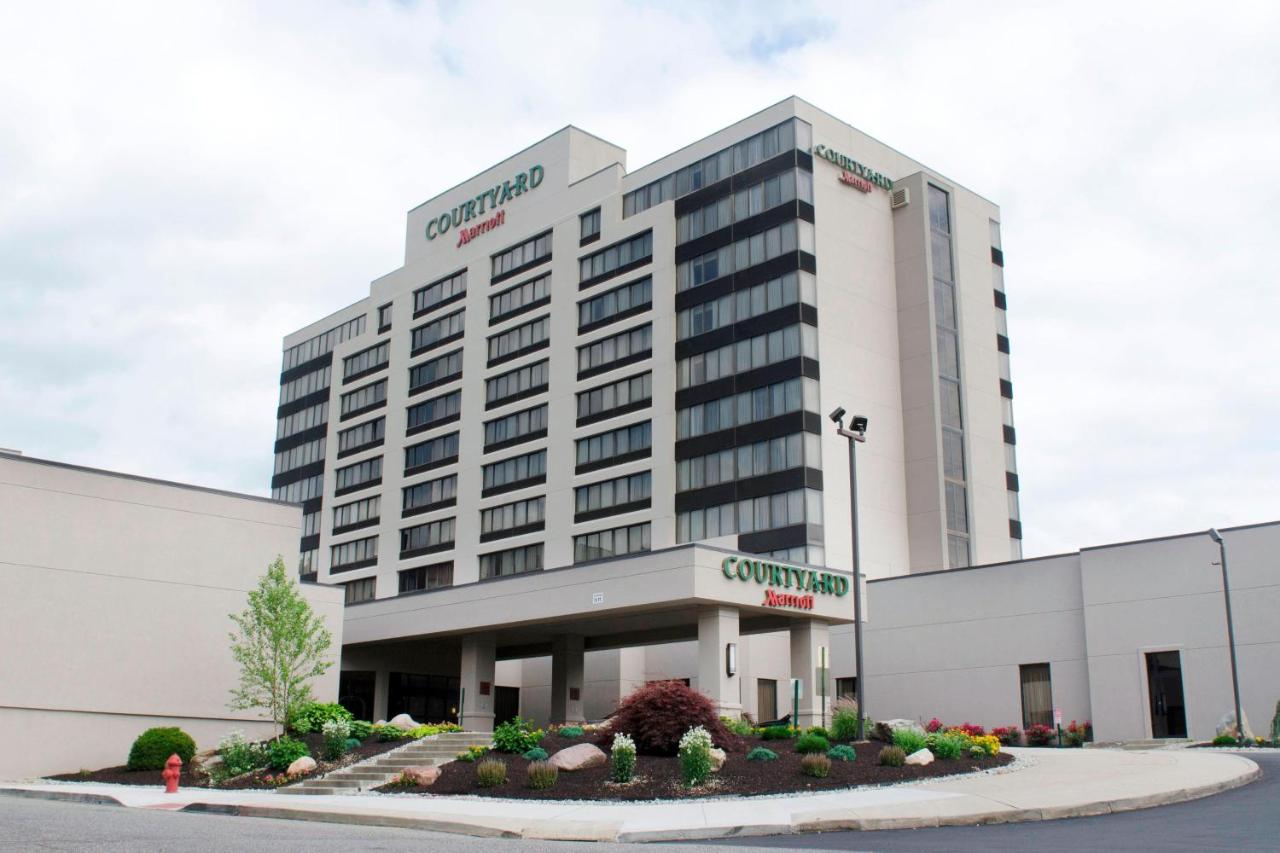 | Courtyard Waterbury Downtown