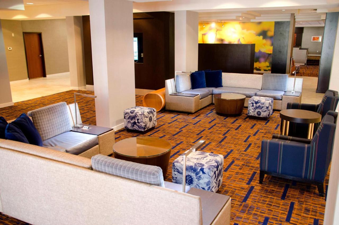 | Courtyard Waterbury Downtown