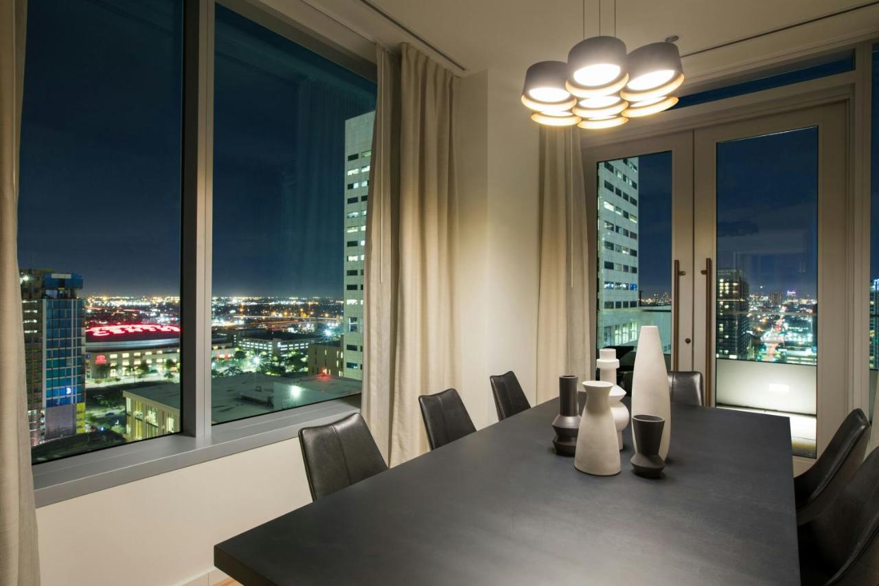 | The Laura Hotel, Houston Downtown, Autograph Collection