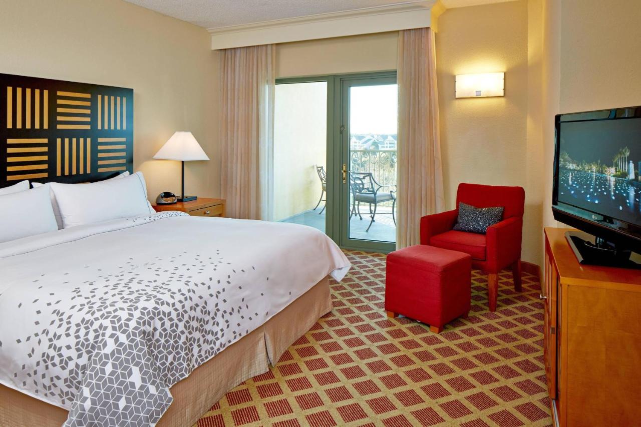 King Suite with Balcony at World Golf Village Renaissance St. Augustine Resort
