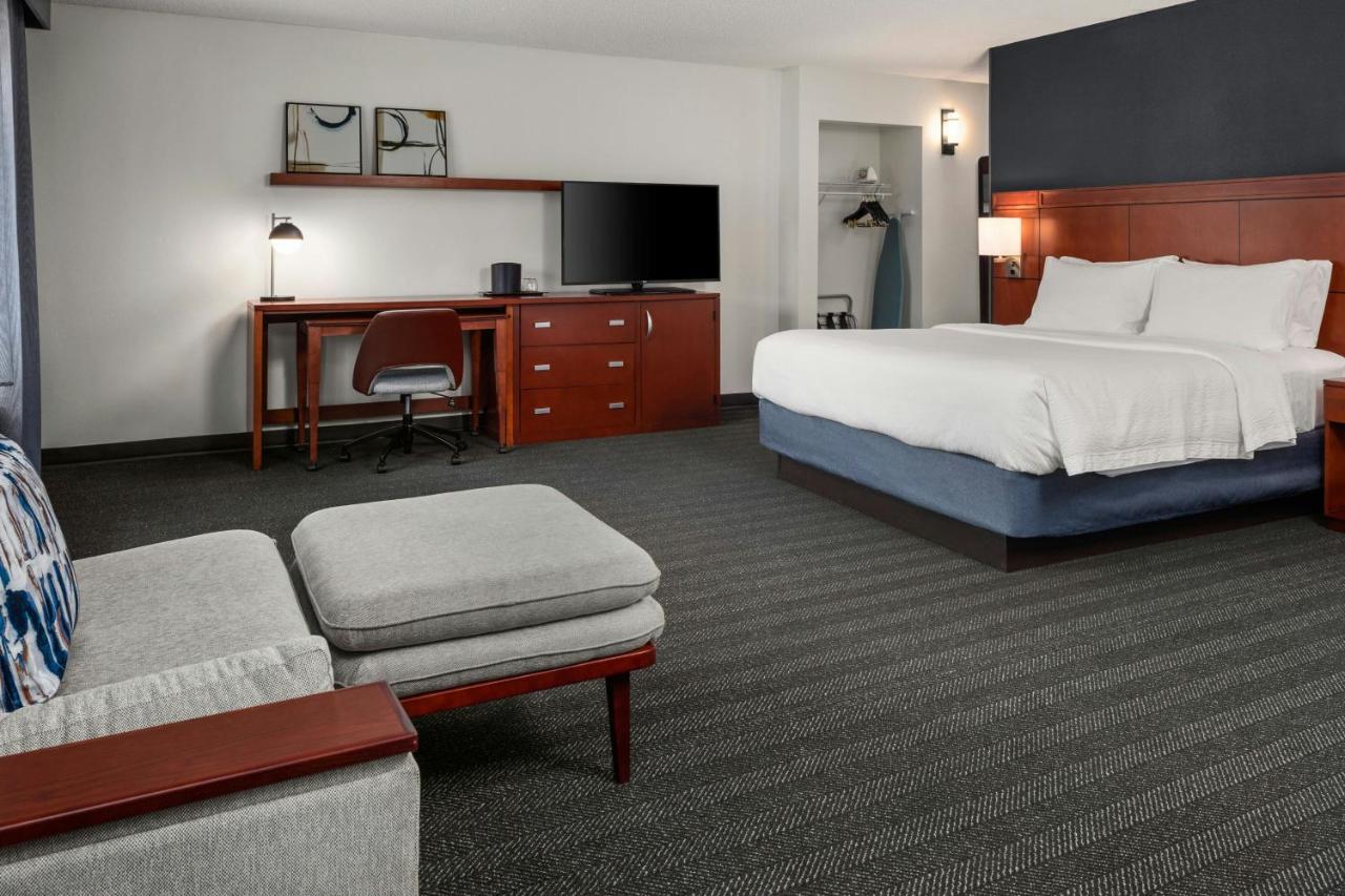  | Courtyard La Crosse Downtown/Mississippi Riverfront