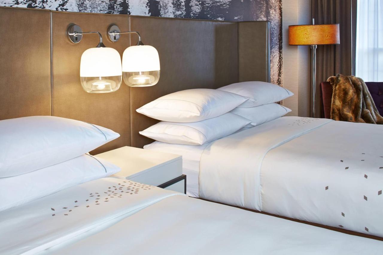 | The Del Monte Lodge Renaissance Rochester Hotel & Spa