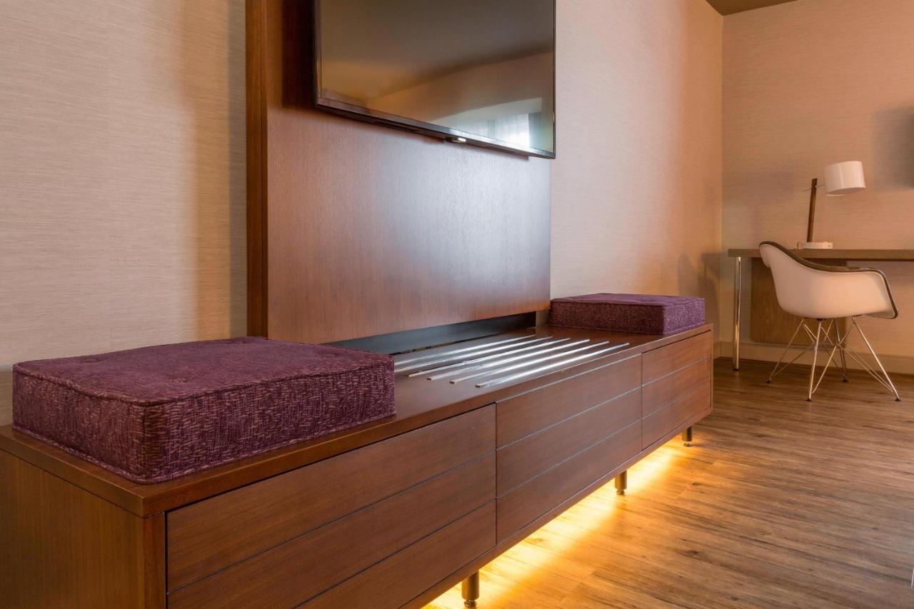 | The Del Monte Lodge Renaissance Rochester Hotel & Spa