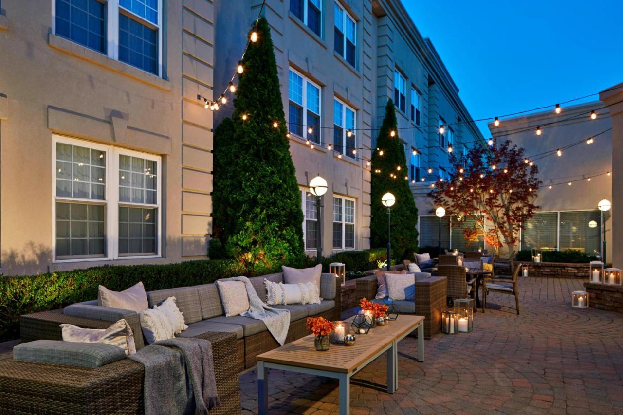 | The Del Monte Lodge Renaissance Rochester Hotel & Spa