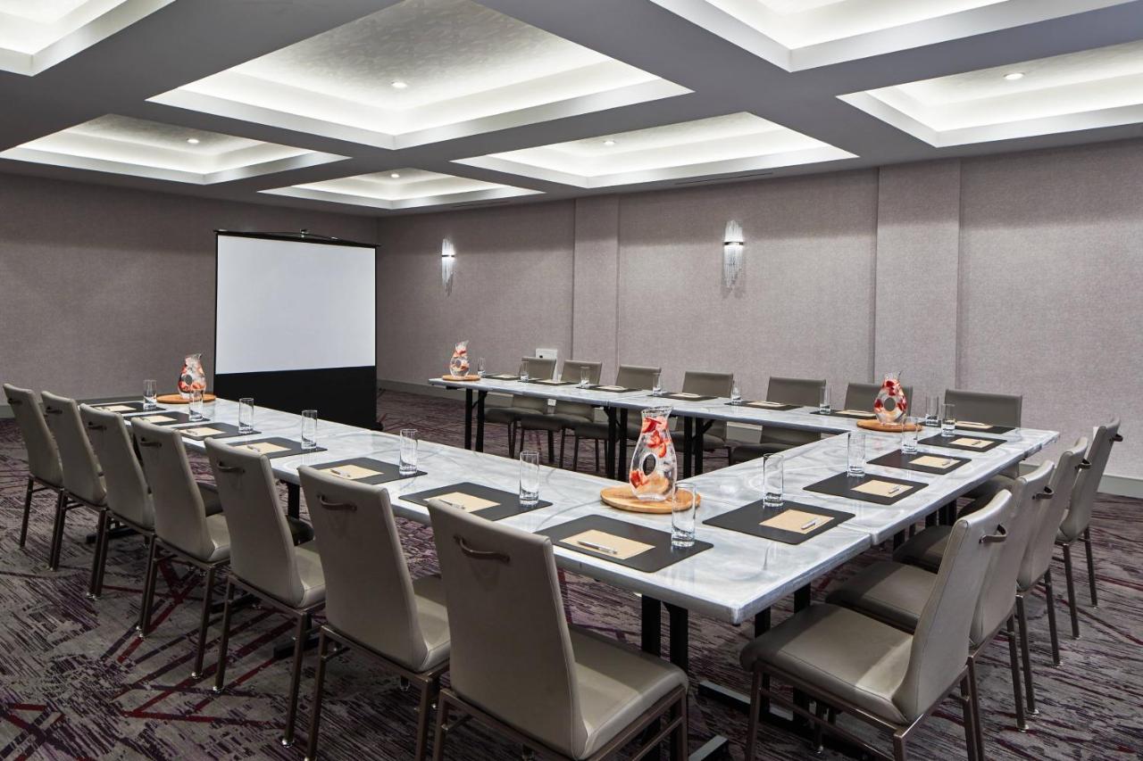 | The Del Monte Lodge Renaissance Rochester Hotel & Spa