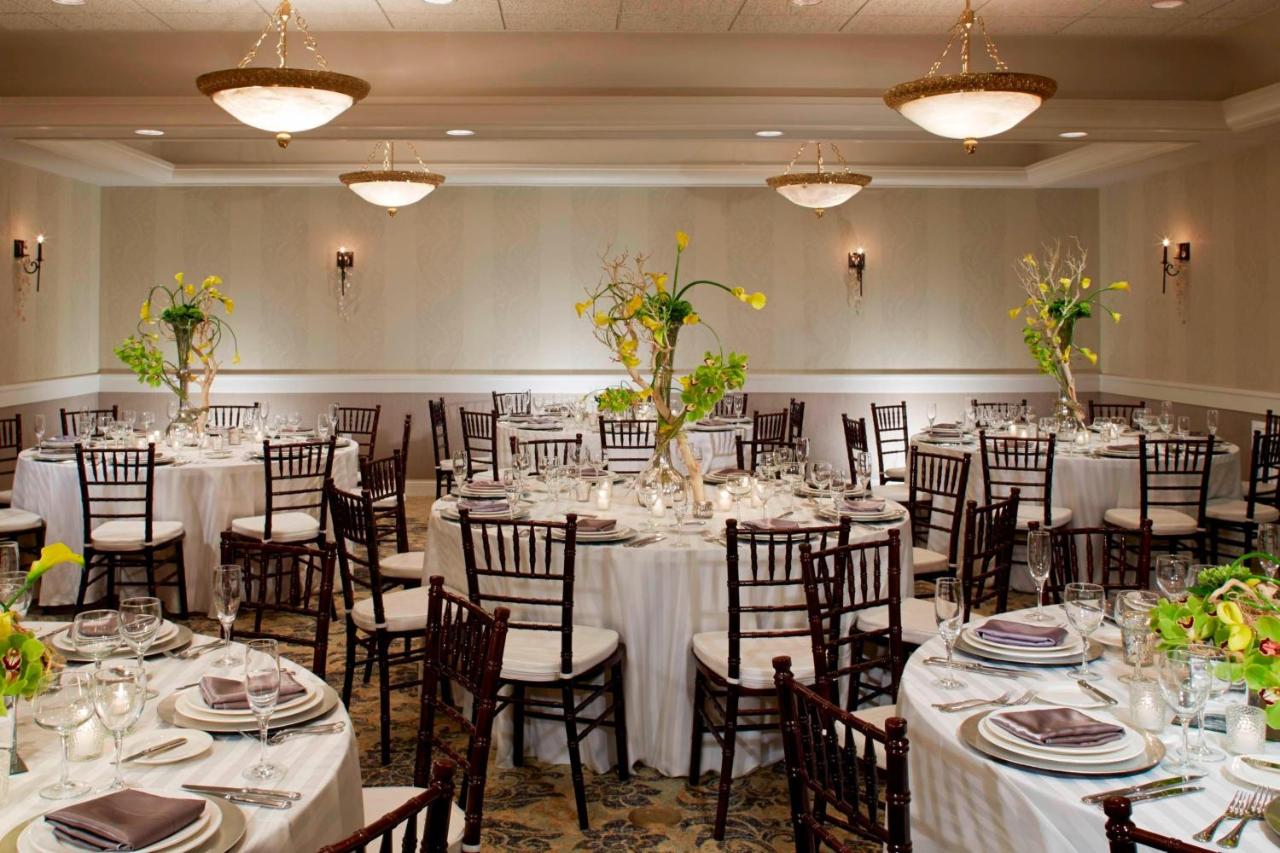 | The Del Monte Lodge Renaissance Rochester Hotel & Spa