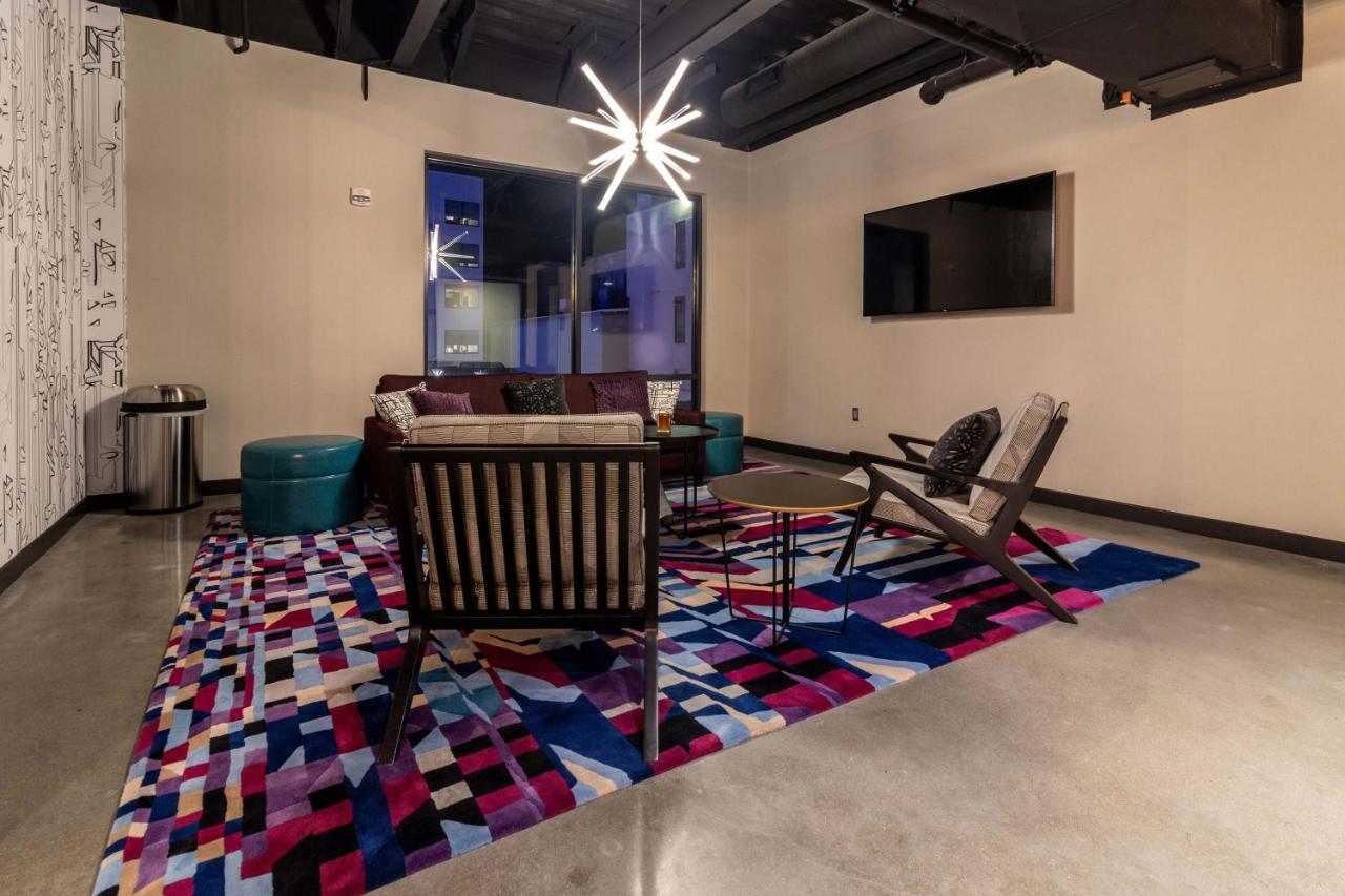| Aloft St. Louis Cortex