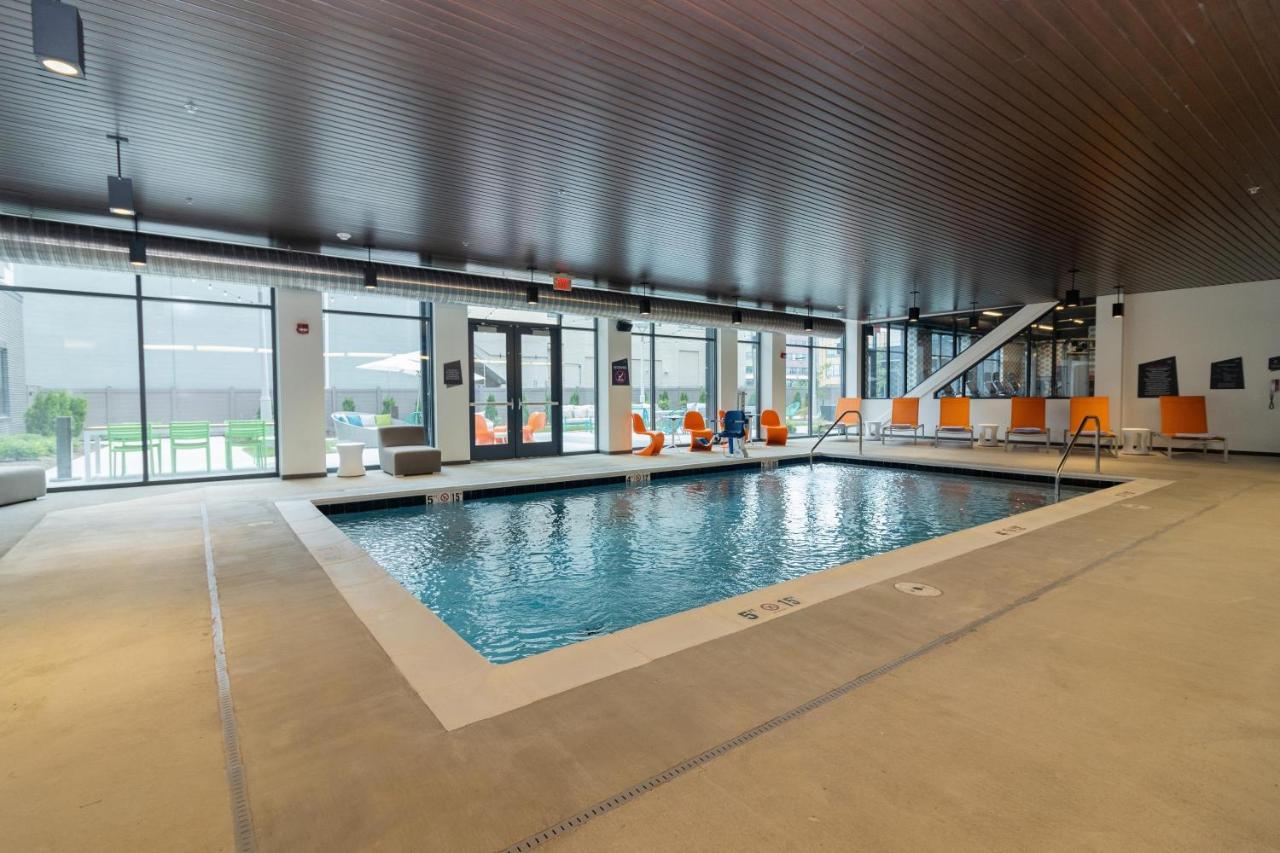 | Aloft St. Louis Cortex