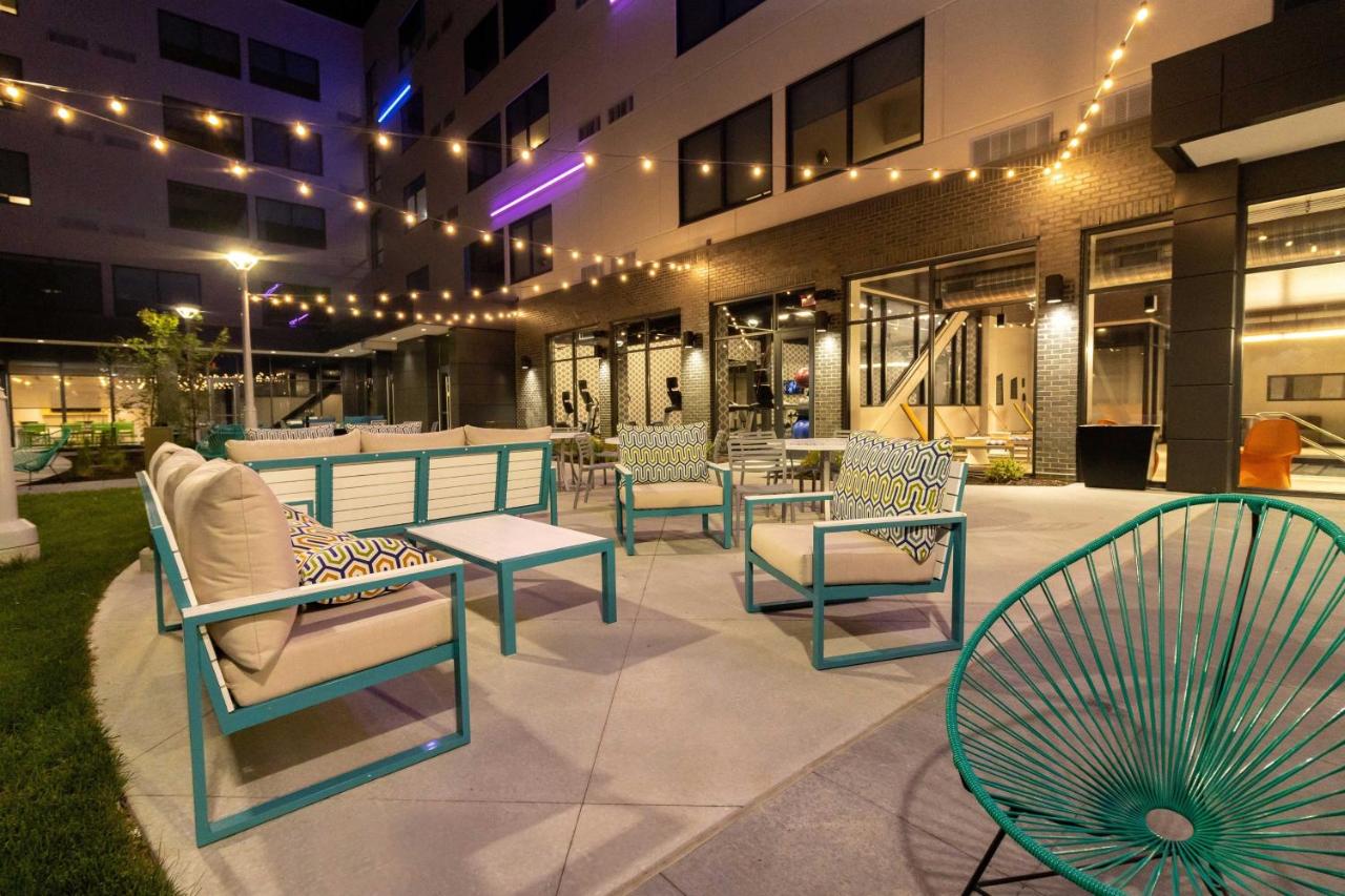 | Aloft St. Louis Cortex