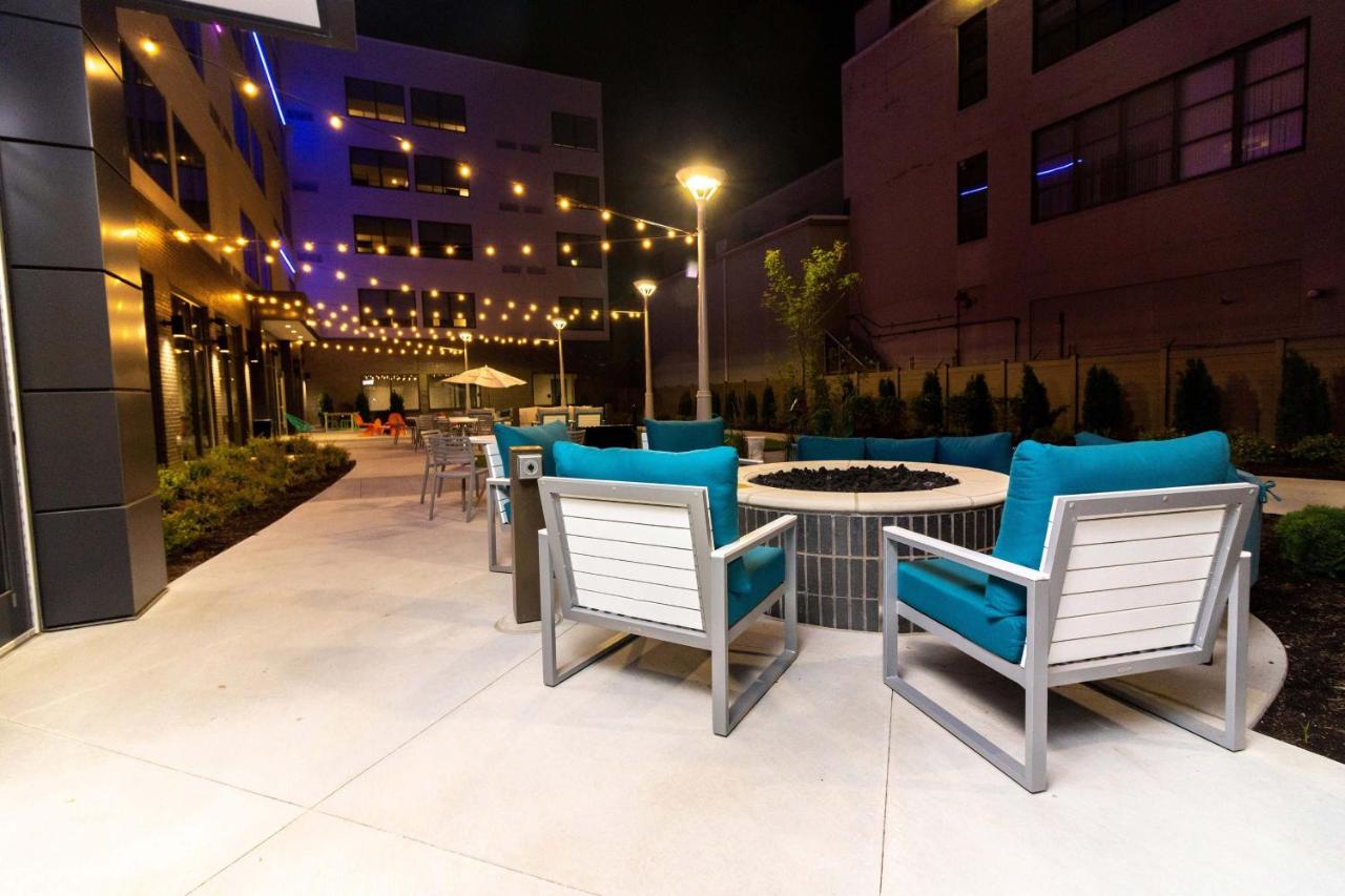 | Aloft St. Louis Cortex