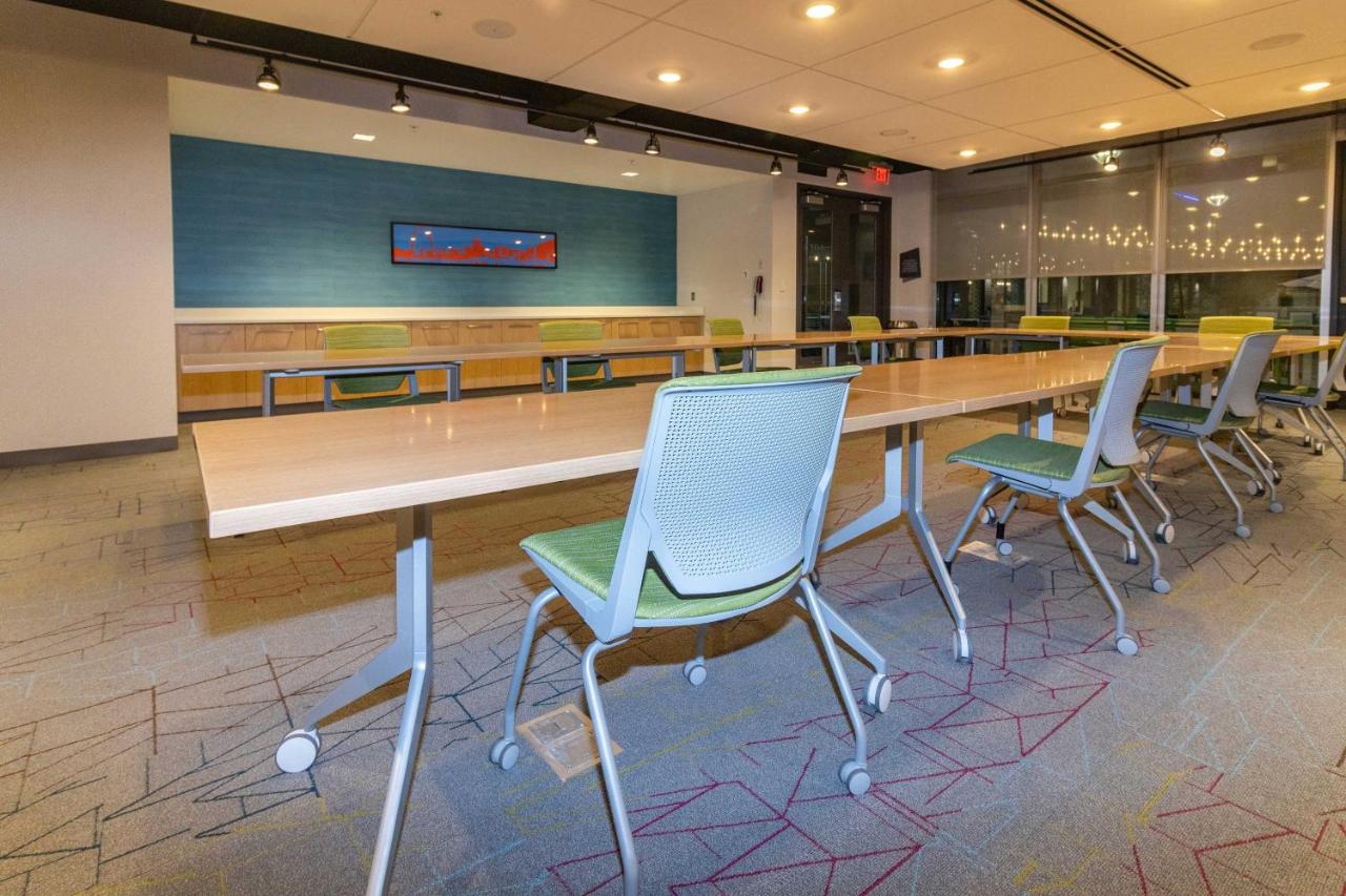| Aloft St. Louis Cortex