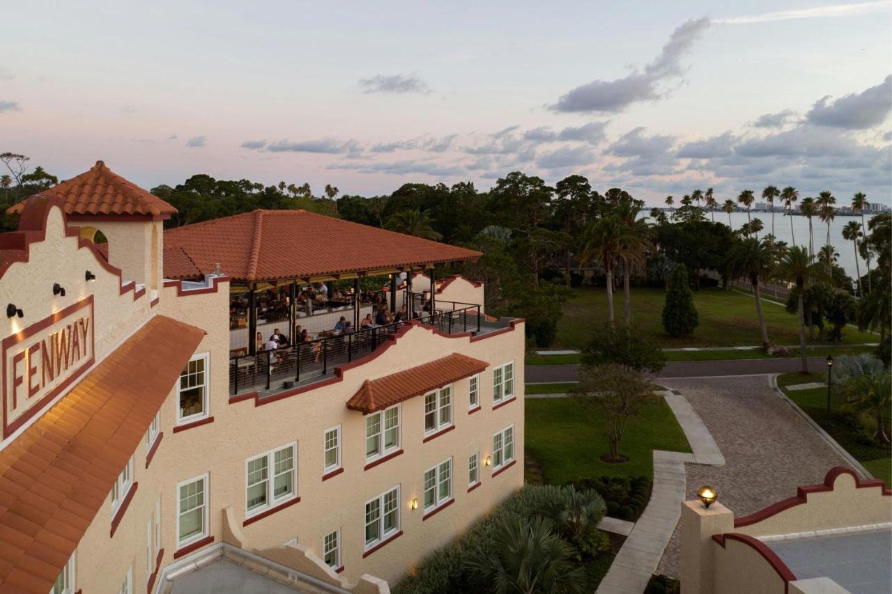 | Fenway Hotel Autograph Collection