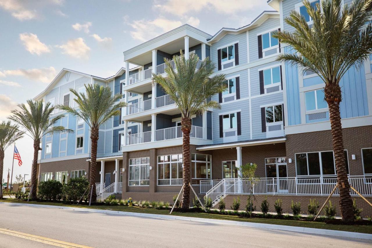 | Courtyard Amelia Island