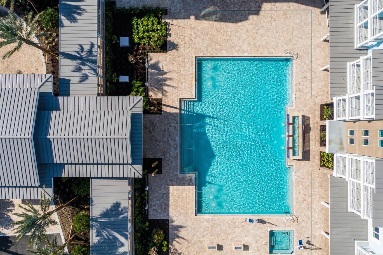 | Courtyard Amelia Island
