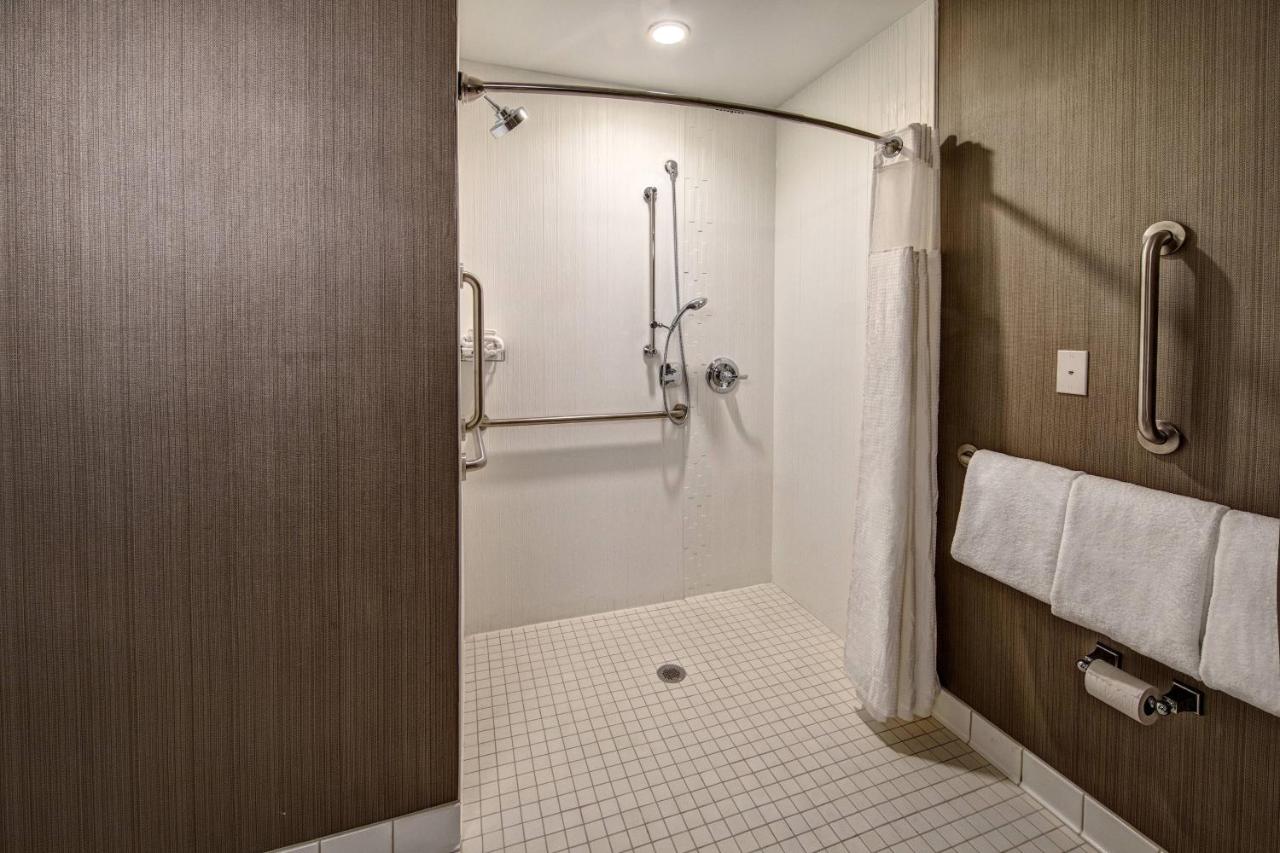 King Guest Room with Sofa Bed at Courtyard by Marriott Dulles Airport Herndon
