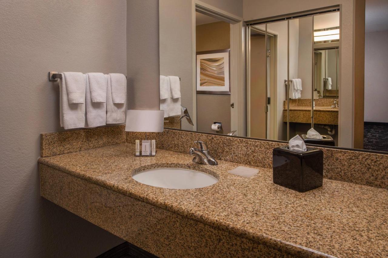 King Suite with Sofa Bed at Courtyard by Marriott Dulles Town Center