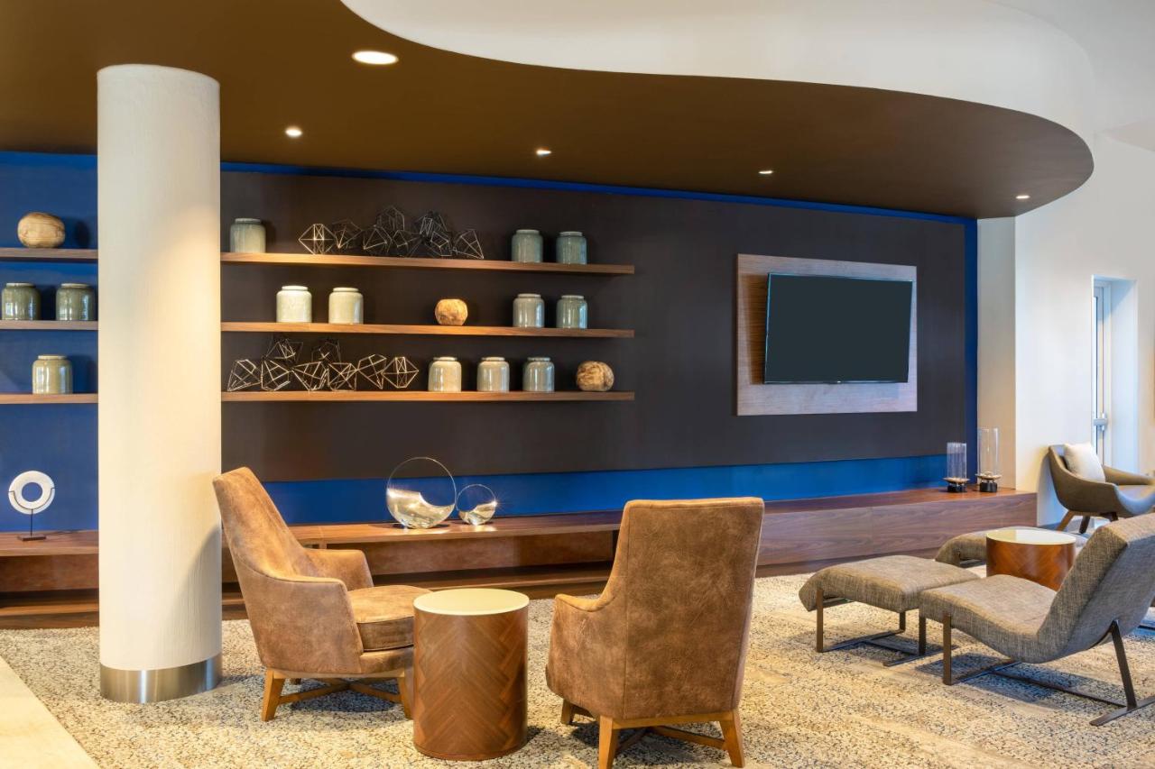 | Courtyard by Marriott Fort Lauderdale Airport & Cruise Port